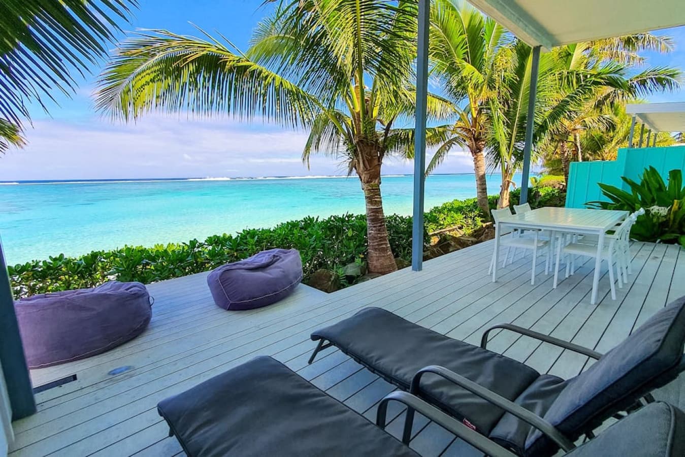 Beach Vibe Luxury Villa — Beachfront, Titikaveka