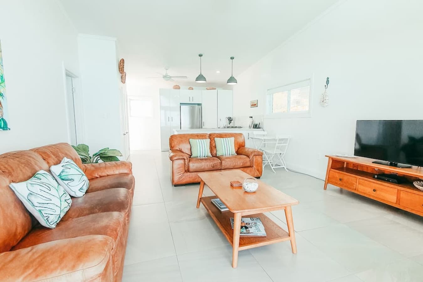 Beach Vibe Luxury Villa — Beachfront, Titikaveka