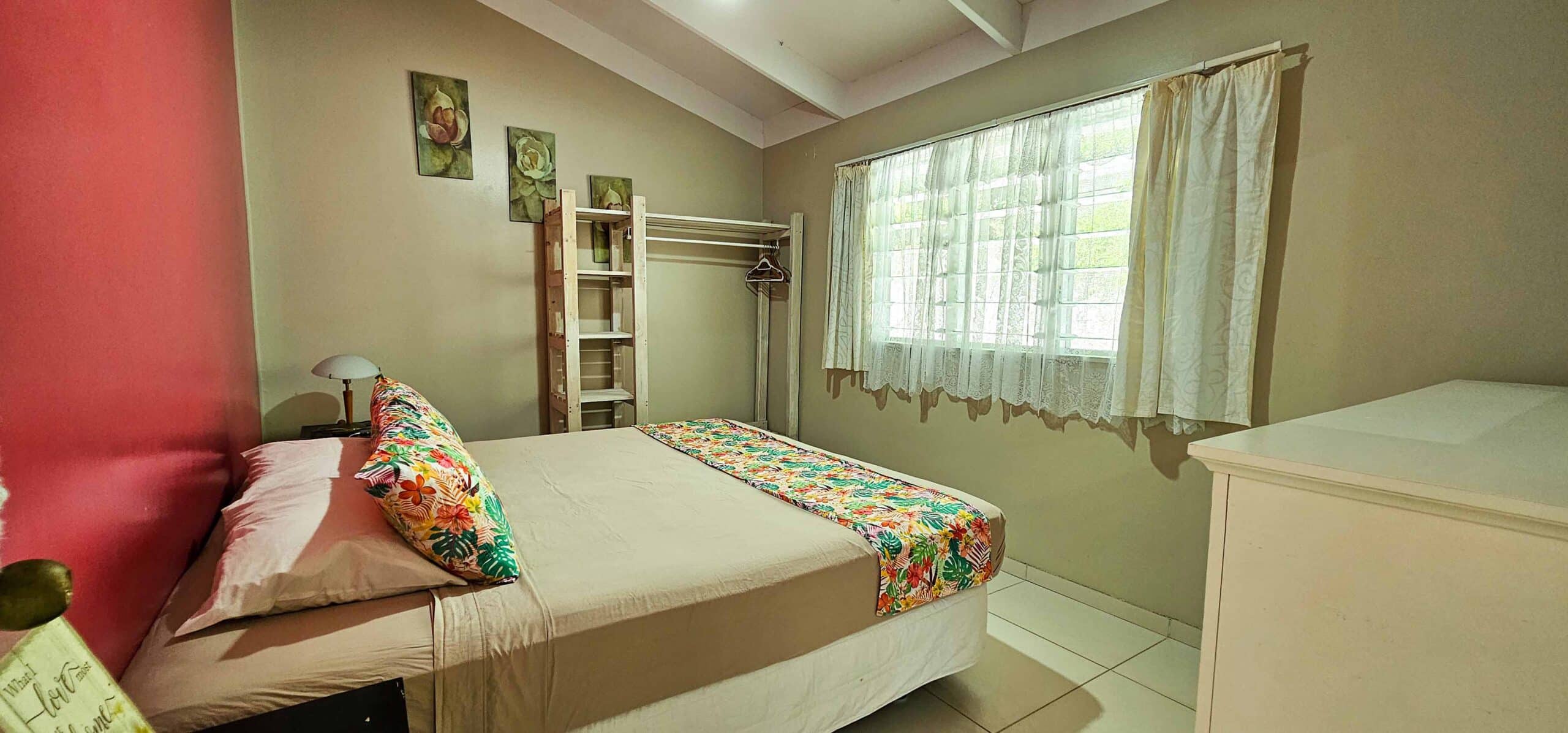 3 Unique Stand-Alone Homes, Atupa