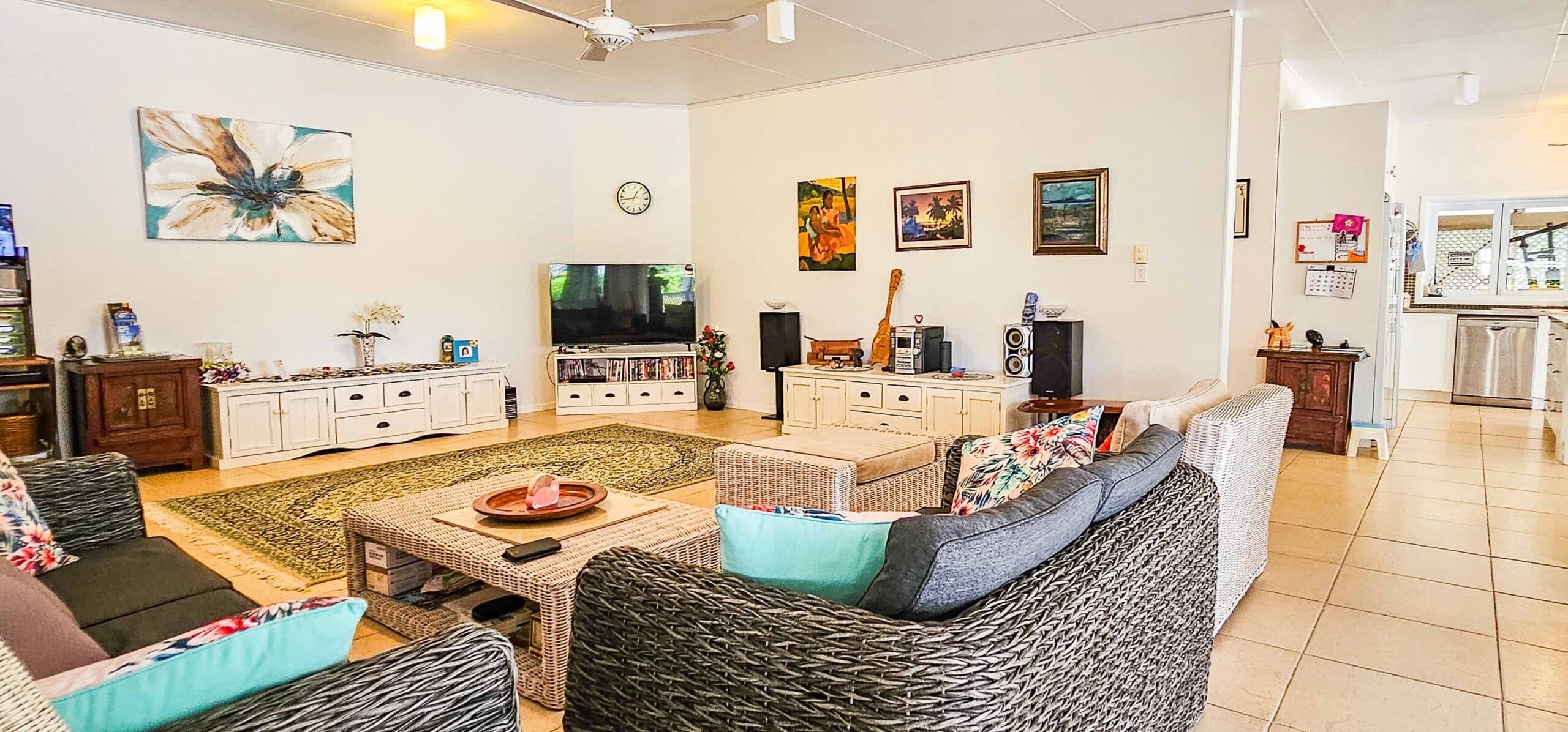 4-Bedroom Residence in Vaimaanga