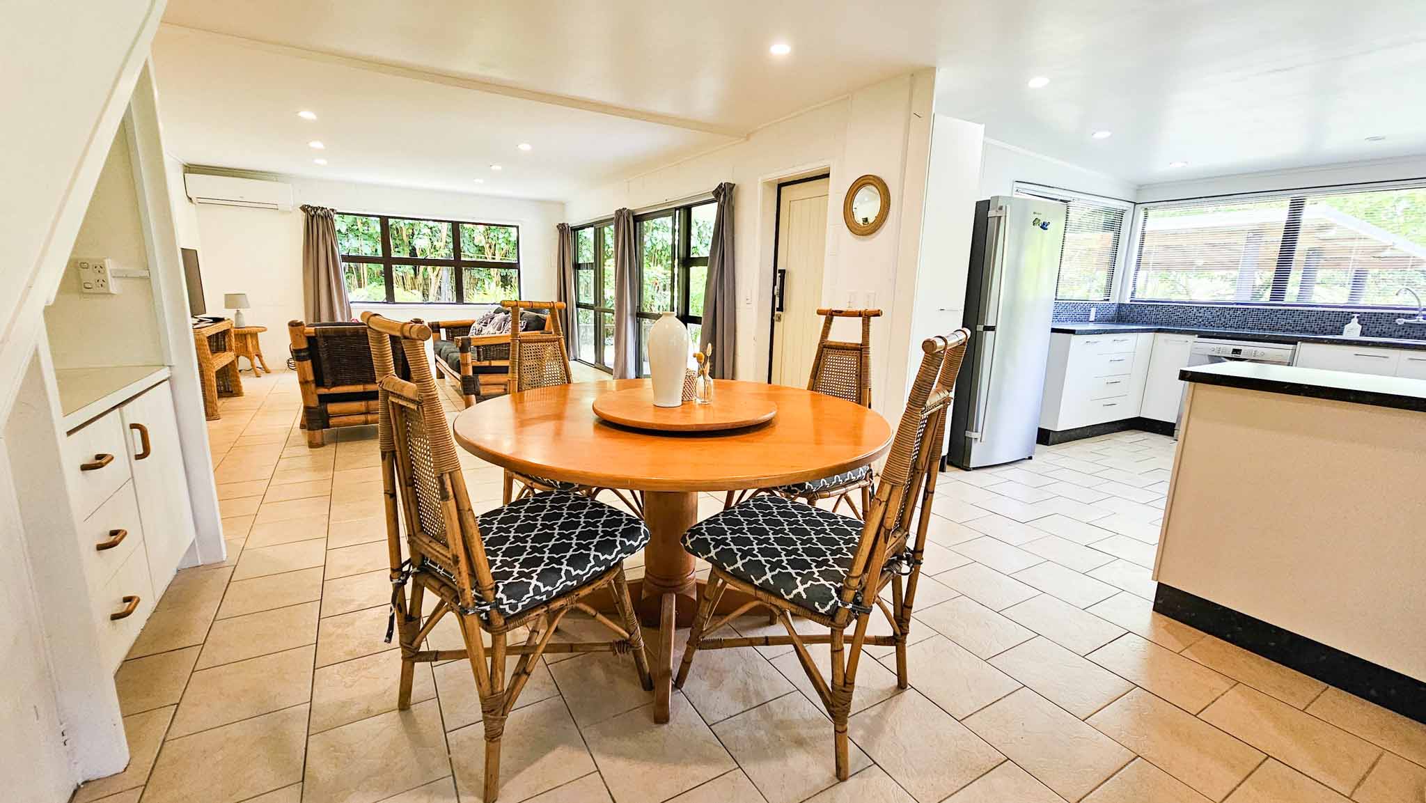 3-Bedroom Beachside Residence, Arorangi