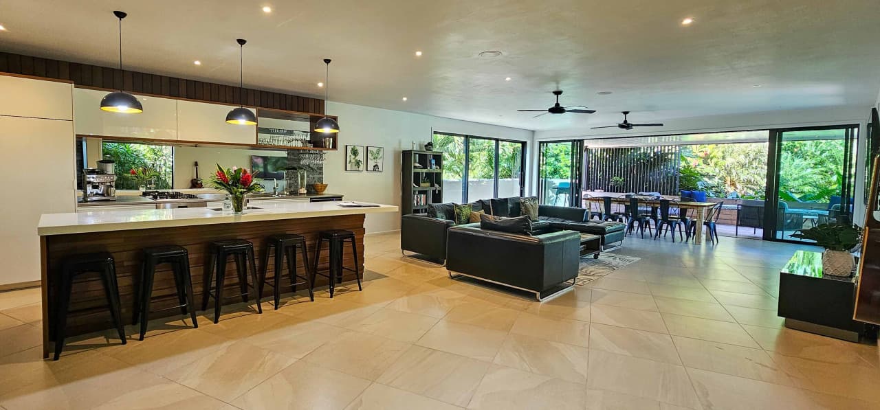 Pacific Palms Luxury Villa — 3-Bed, Vaimaanga